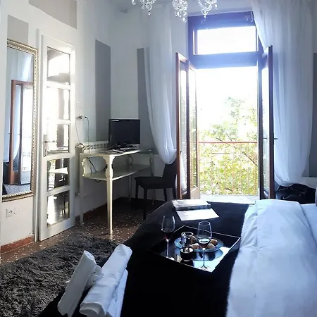 Mignon Hotel *
