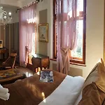 Otel Mignon *